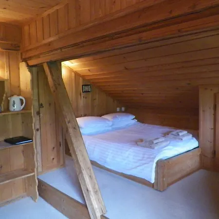 Shakespeares D'oex Bed and breakfast 3*